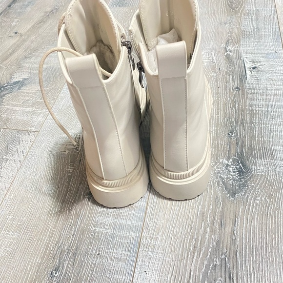 Shoes for sale - Picture 3 of 3